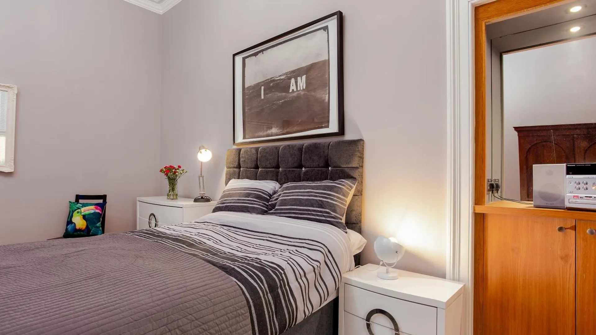 Spacious 2 Bedroom House Near The Meadows Edinburgh