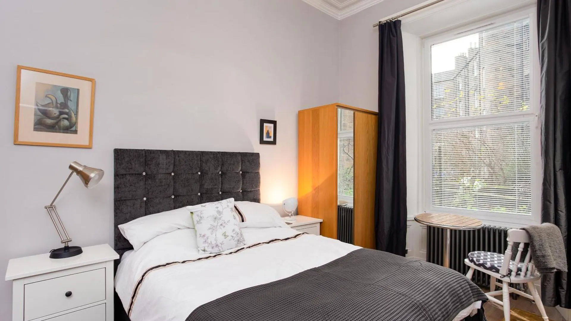 Spacious 2 Bedroom House Near The Meadows Edinburgh Apartment