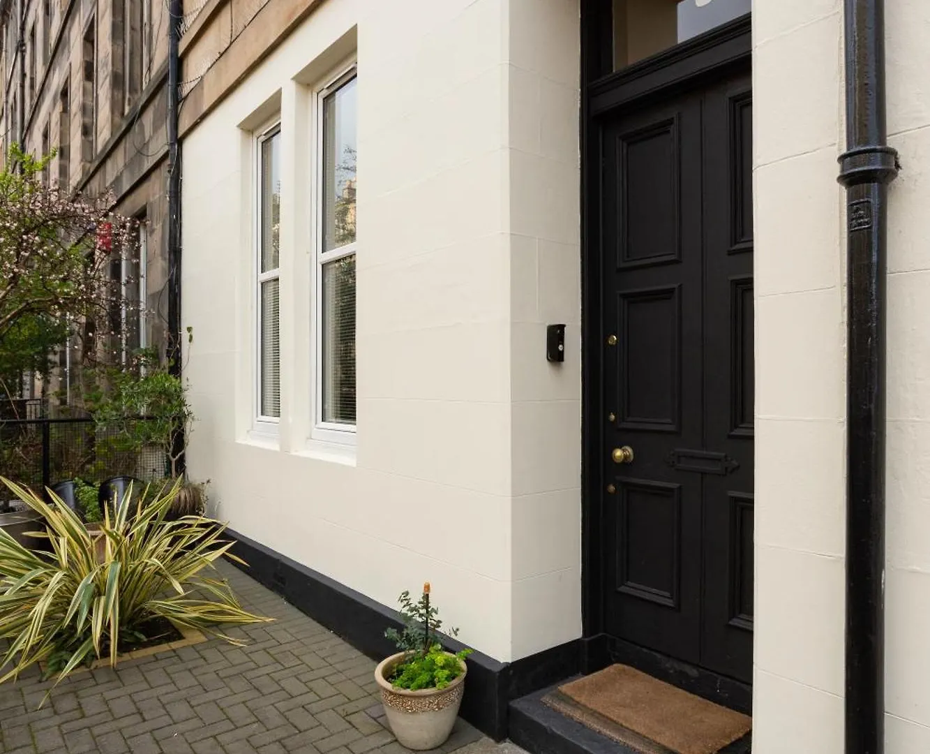 Spacious 2 Bedroom House Near The Meadows Edinburgh United Kingdom