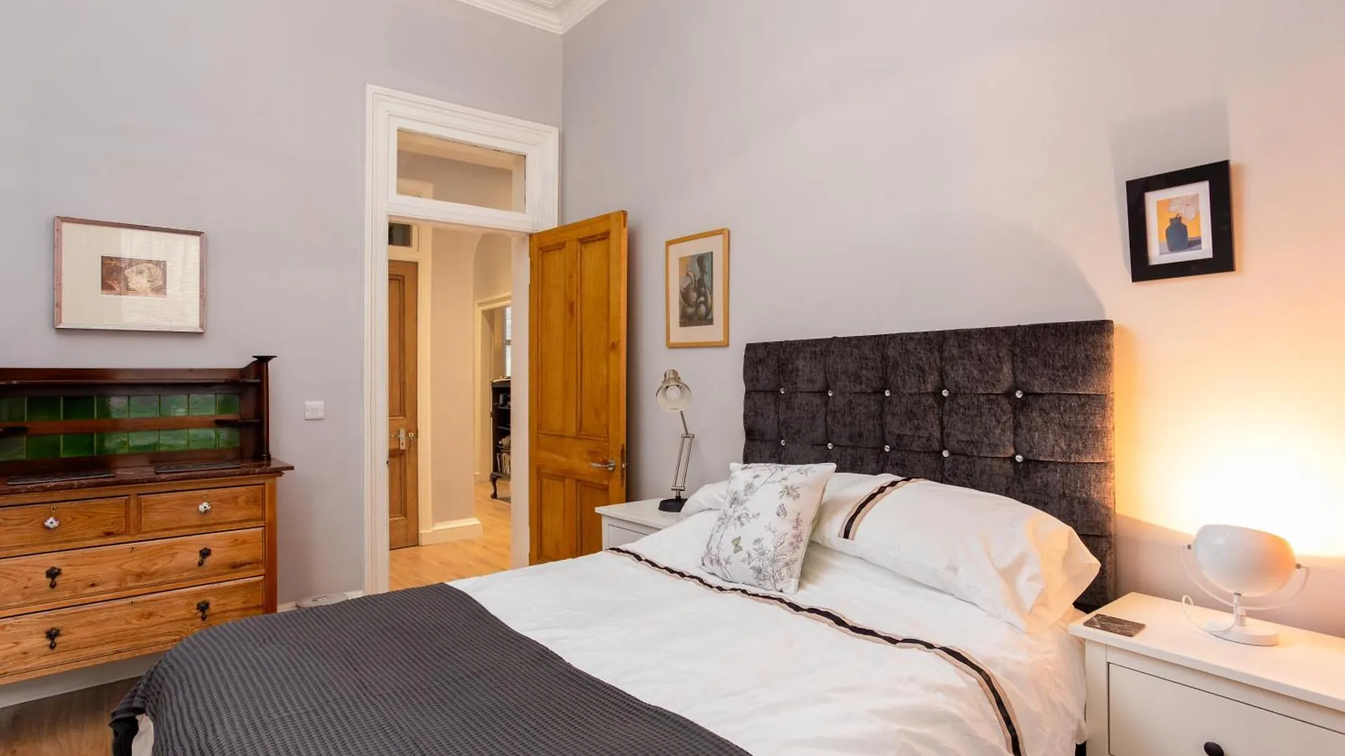 Apartment Spacious 2 Bedroom House Near The Meadows Edinburgh United Kingdom