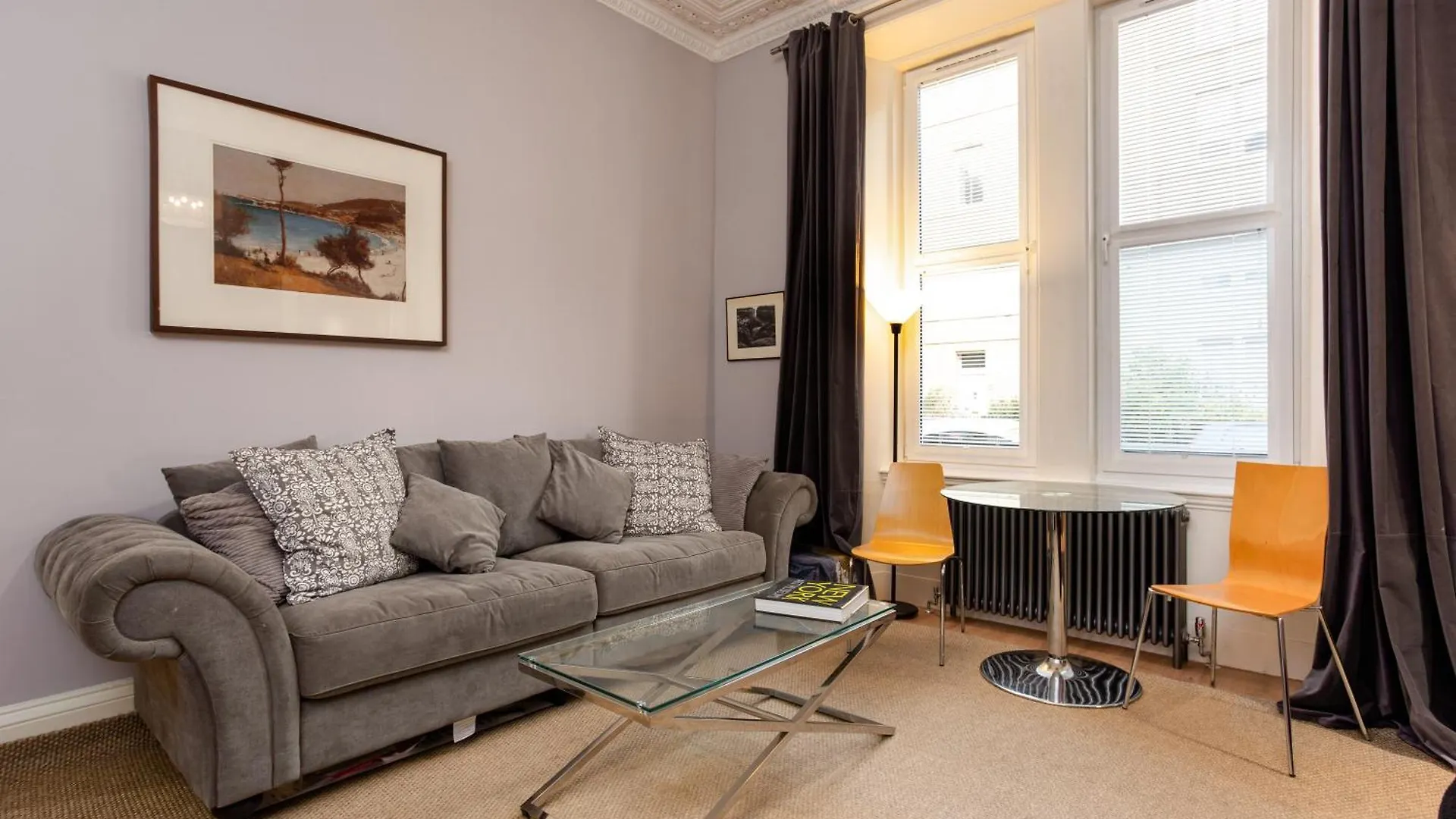Spacious 2 Bedroom House Near The Meadows Edinburgh 0*,